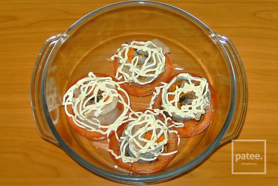 Рулетики из минтая с помидорами - Шаг 7