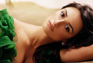 Известная испанская актриса Пенелопа Крус увековечена на Звездной Аллее