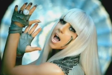 Обнаженная Lady GaGa в апрельском номере журнала NME