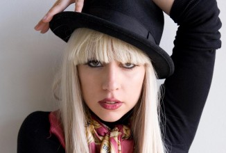 Lady Gaga напугала фанатов своим падением