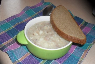 Картофель с тушенкой