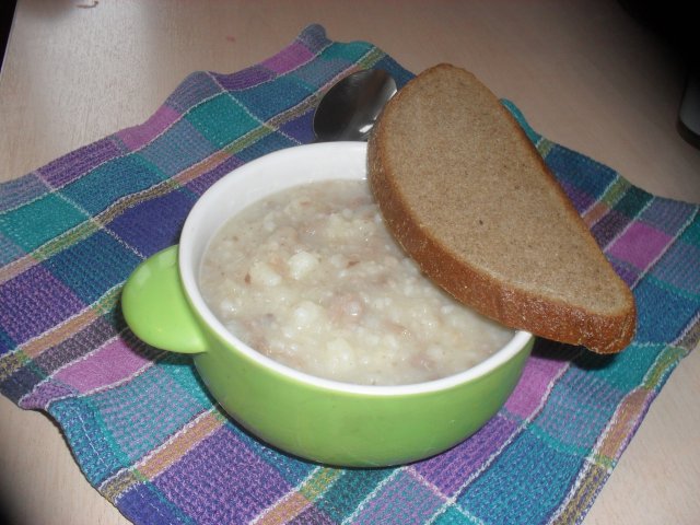 Картофель с тушенкой