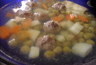 Суп с мясными шариками