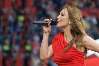 Дуэтом с Меладзе споет Джанабаева