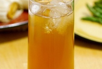 Холодный чай с лимоном