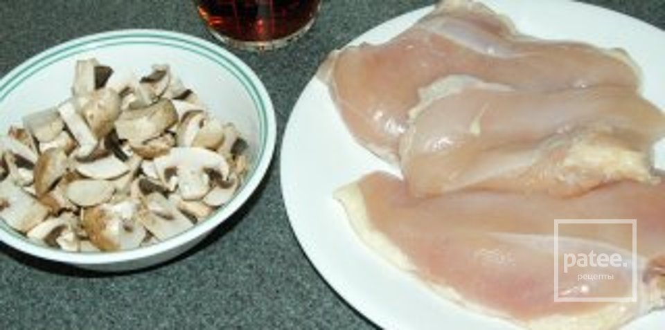 Курица с грибами и вином - Шаг 1