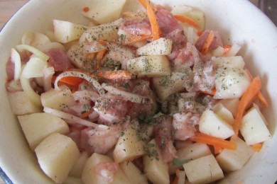 Сочный картофель для лентяев - приготовление