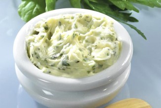 Зеленое масло для бутербродов