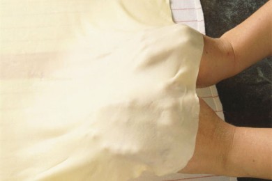 Овощной штрудель с лососем - приготовление