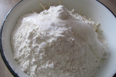 Рогалики с начинкой - приготовление