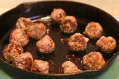 Греческие котлетки - приготовление