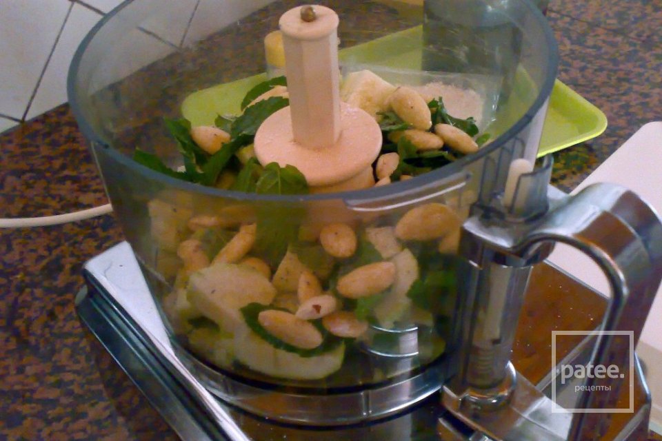 Песто из цуккини - Шаг 2