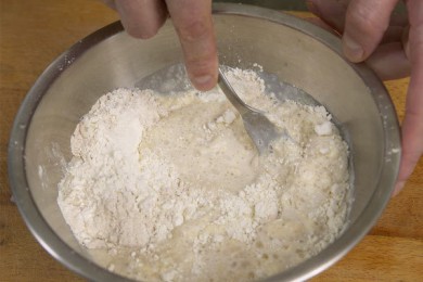 Блины с икрой и лососем - приготовление