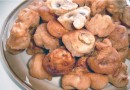 Фаршированные шампиньоны в пивном тесте