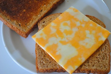 Сэндвич с жаренным яйцом - приготовление