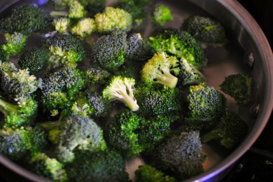 Суп из брокколи и чеддера - приготовление