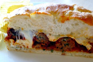 Сэндвич с фрикадельками