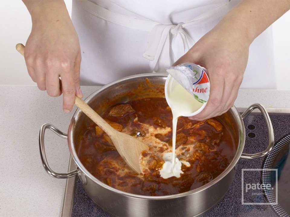 Сливочный гуляш по-баварски - Шаг 8