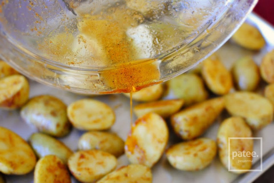 Печеный картофель с приправами - Шаг 3