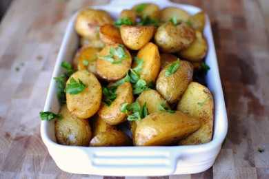 Печеный картофель с приправами - приготовление