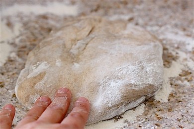 Пицца с сыром и кабачками цуккини - приготовление