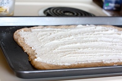 Пицца с сыром и кабачками цуккини - приготовление