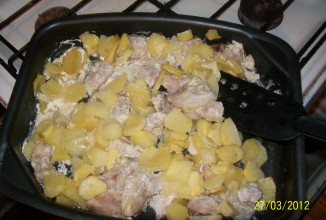 Свинина с картофелем в духовке "Сочная"