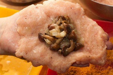 Куриные зразы с грибами - приготовление