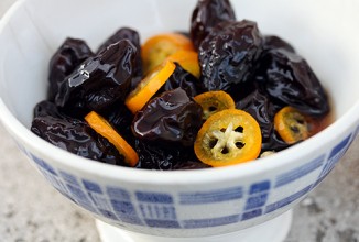 Чернослив с  кумкватом в сахарной глазури