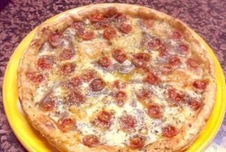 Пирог с помидорами и анчоусами