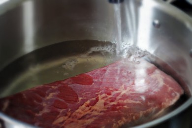 Мясо отварное с овощами - приготовление