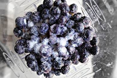 Грушево-черничный смузи - приготовление