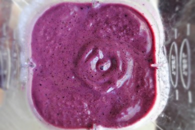 Грушево-черничный смузи - приготовление