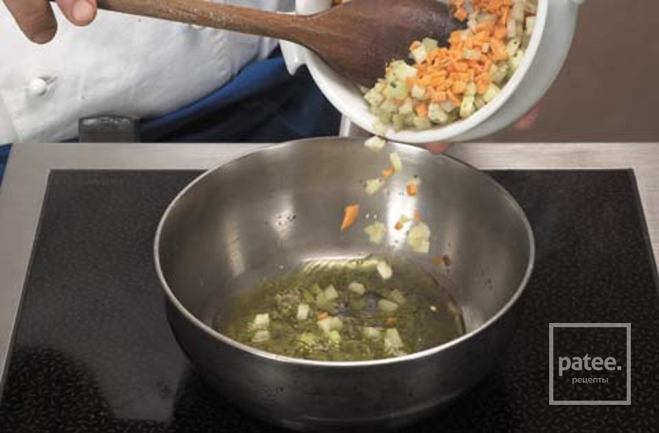 Жареная свинина с грибами и фасолью - Шаг 5