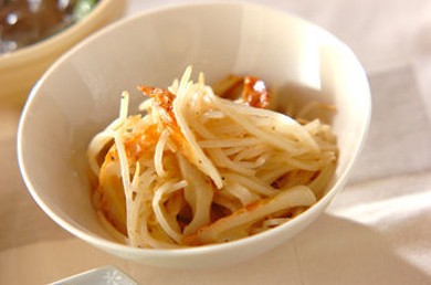 Рецепт Рыбный салат с ростками фасоли