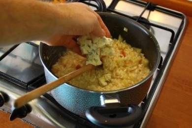 Ризотто с яблоками и горгондзолой - приготовление