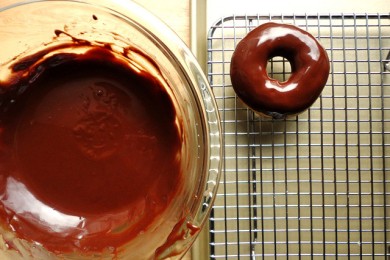 Шоколадные пончики - приготовление