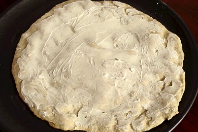 Пицца со сливочным сыром - приготовление