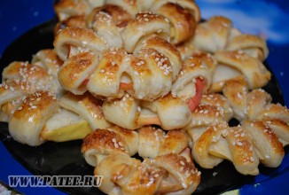 Яблочки в слоеном тесте