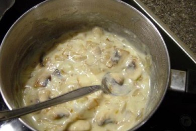 Омлет с грибами, томатами и сыром - приготовление