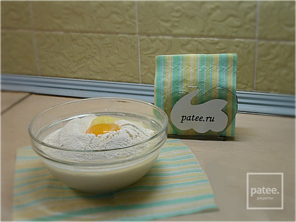 Пирог из манки с начинкой из яиц - Шаг 1