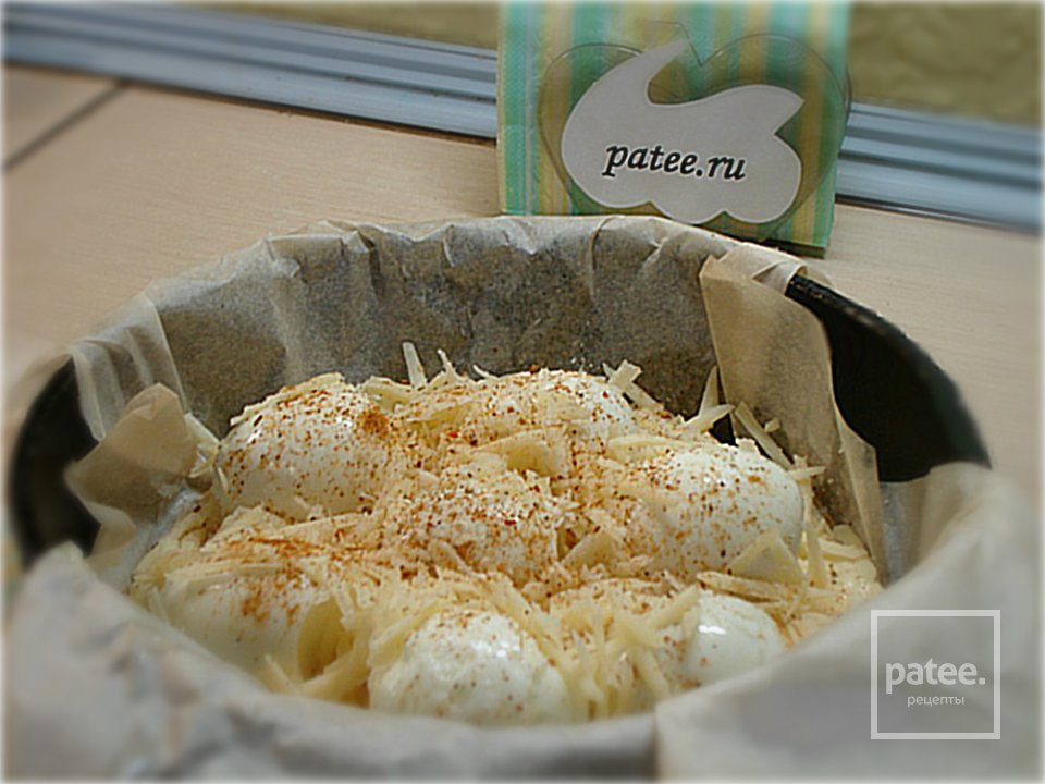 Пирог из манки с начинкой из яиц - Шаг 4