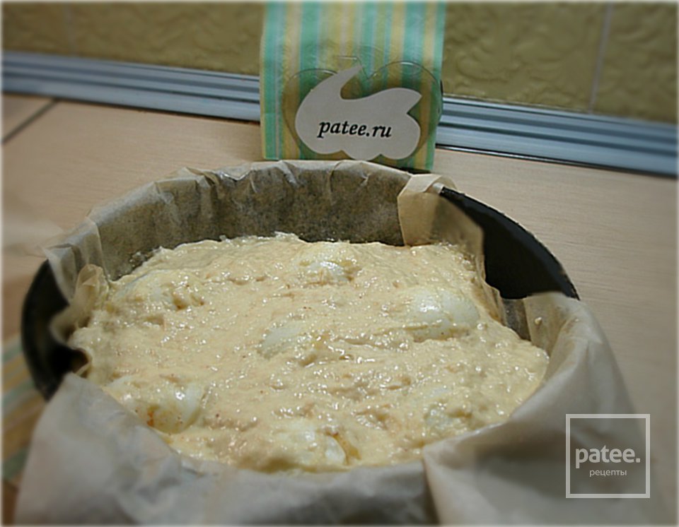Пирог из манки с начинкой из яиц - Шаг 5