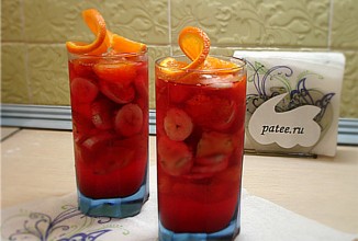 Желе с фруктами и корицей