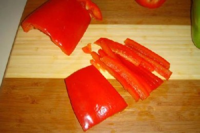 Салат с креветками и с лимонным соусом - приготовление