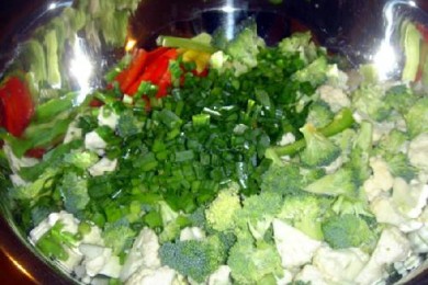 Салат с креветками и с лимонным соусом - приготовление