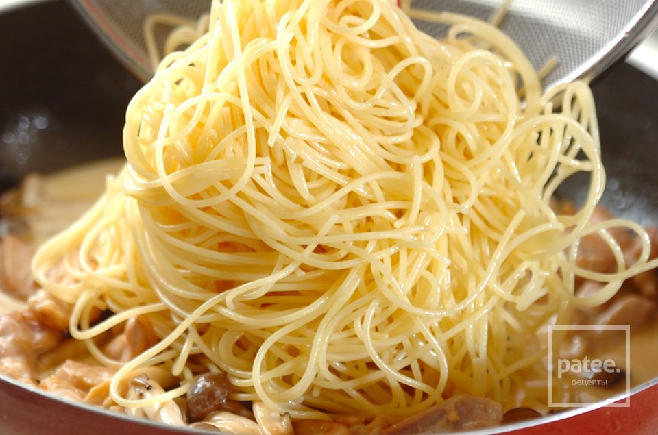 Спагетти с куриным сливочным соусом - Шаг 4