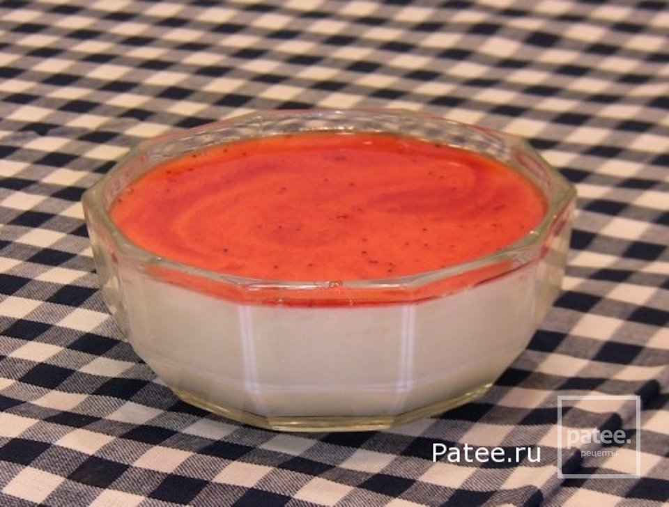 Панакотта со свежим молоком и клубничным сиропом - Шаг 7