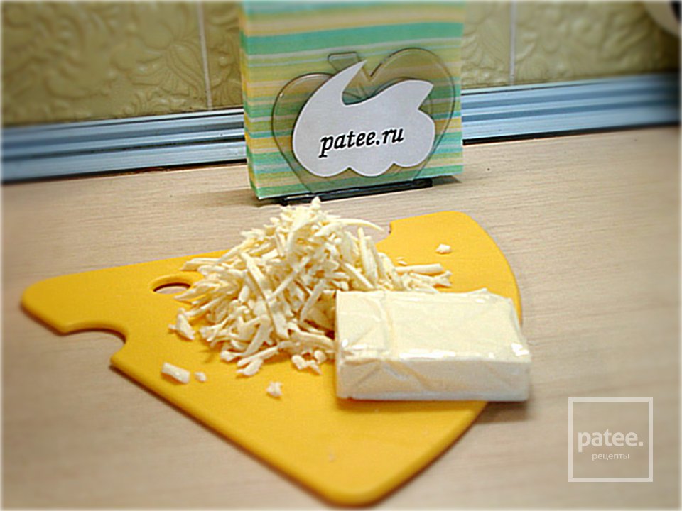 Курочка в конверте, запеченая с сыром и яблоком - Шаг 1