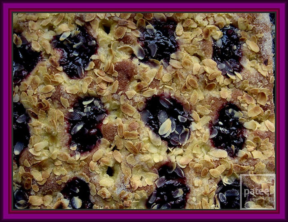 Миндальный пирог с черной смородиной - Шаг 4